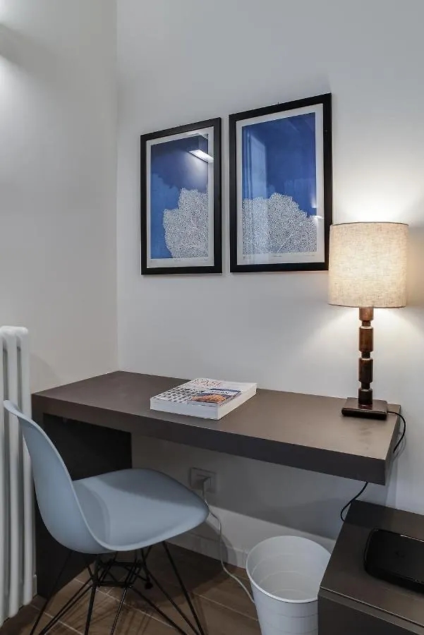 Leisure Design Luxury In The Center Of Milan Apartment