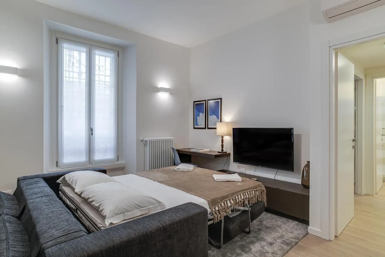 Leisure Design Luxury In The Center Of Milan Apartment